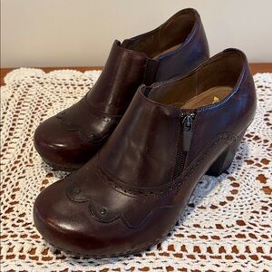 Dansko Nancy brown leather shoes